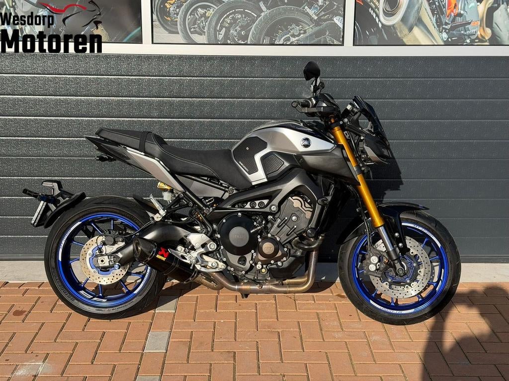 YAMAHA MT 09 SP Onberispelijk Akrapovic ECU Flash Öhlins, Motoren, Motoren | Yamaha, Motorrijbewijs A, Bedrijf, Meer dan 35 kW