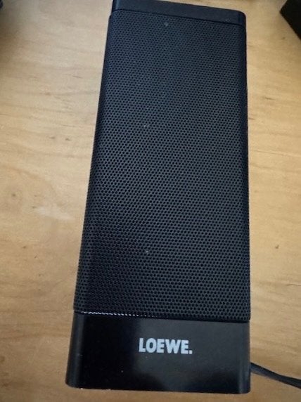 2 Loewe speakers met ophangbeugel - Z.G.A.N., Overige merken, Stereo speakers, Inclusief muurbeugels, Ophalen of Verzenden