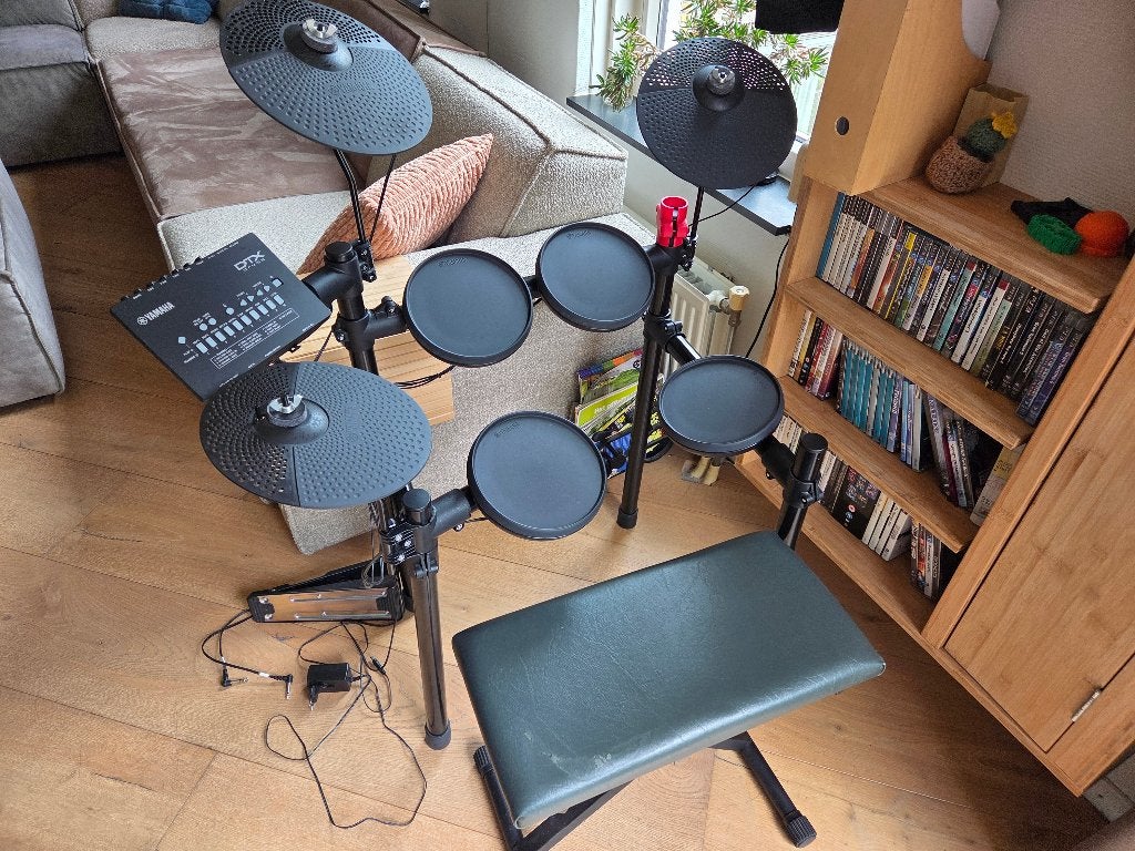 YAMAHA DTX 402, Muziek en Instrumenten, Ophalen, Zo goed als nieuw, Yamaha, Elektronisch