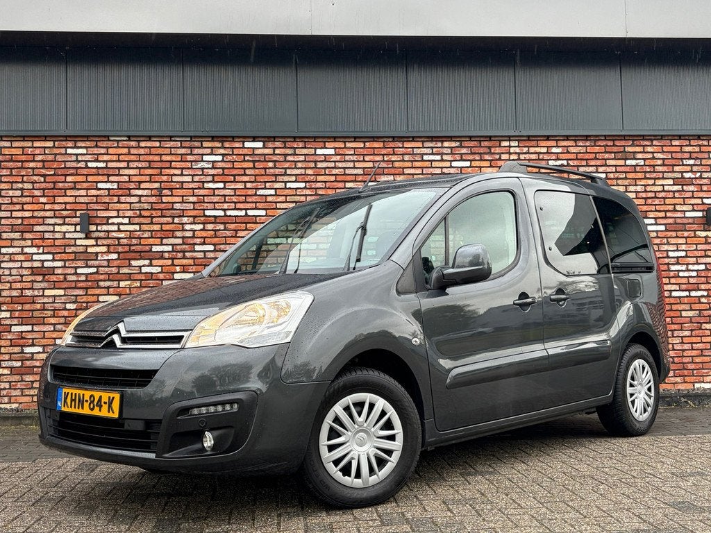 Citroen BERLINGO 1.2 PureTech Shine Nav/Cruise Pdc Carplay H, Auto's, Voorwielaandrijving, Stof, Gebruikt, 1199 cc
