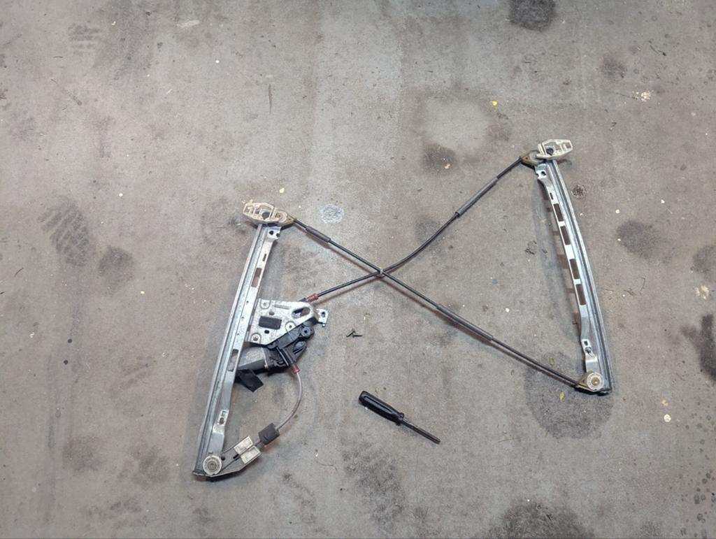 Peugeot 206 3 deurs raam motor met mechaniek, Auto-onderdelen, Ruiten en Toebehoren, Ophalen of Verzenden, Peugeot