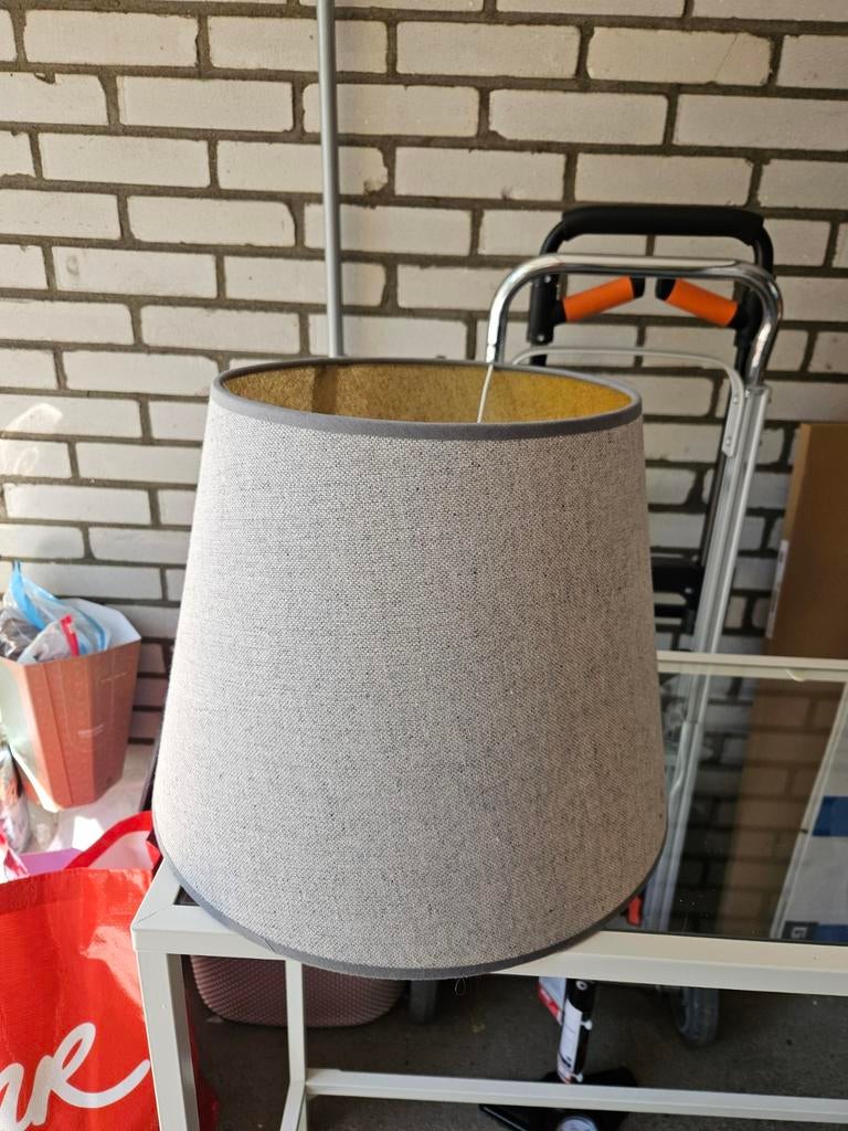 Grote grijze lampenkap van Lifestyle, Huis en Inrichting, Gebruikt, 25 tot 50 cm, Rond, Ophalen of Verzenden