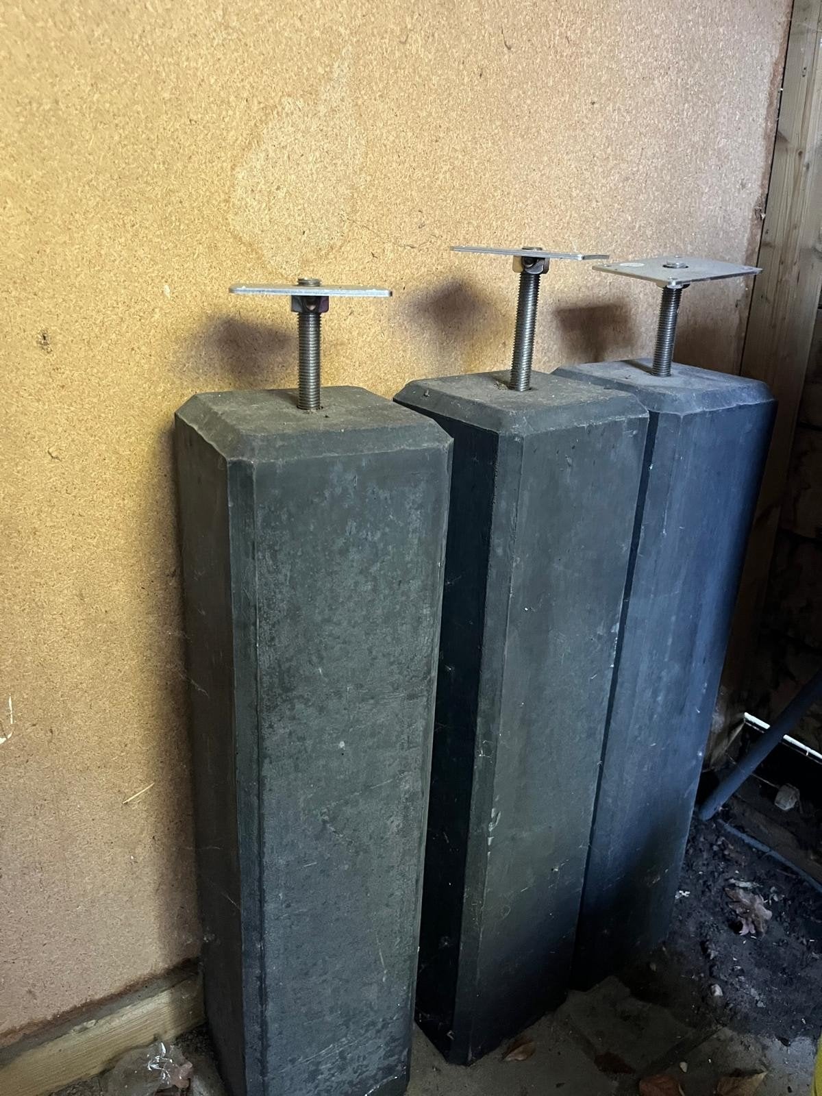 Betonpoeren met verstelbare spindels (3 stuks), Doe-het-zelf en Verbouw, Steigers, Overige typen, Minder dan 2 meter, Ophalen of Verzenden