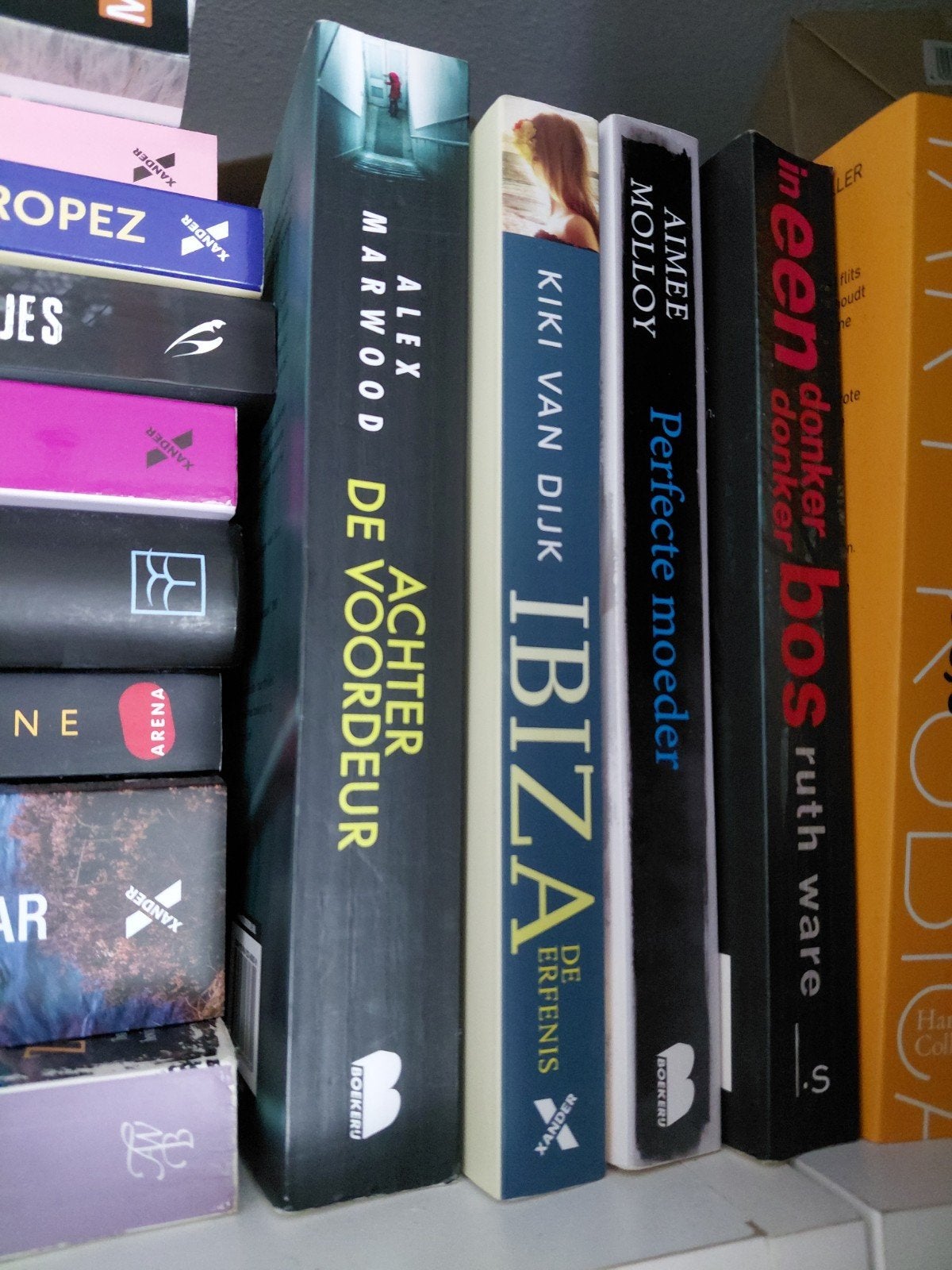 THRILLERS pakket boeken Kiki van Dijk, Vermeer 25 stuks, Ophalen of Verzenden, Zo goed als nieuw, Populaire fictie
