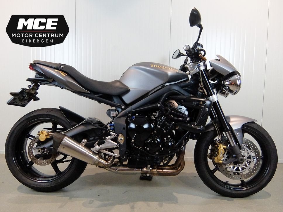 TRIUMPH STREET TRIPLE R (bj 2009), 675 cc, Motorrijbewijs A, Bedrijf, Onbekend