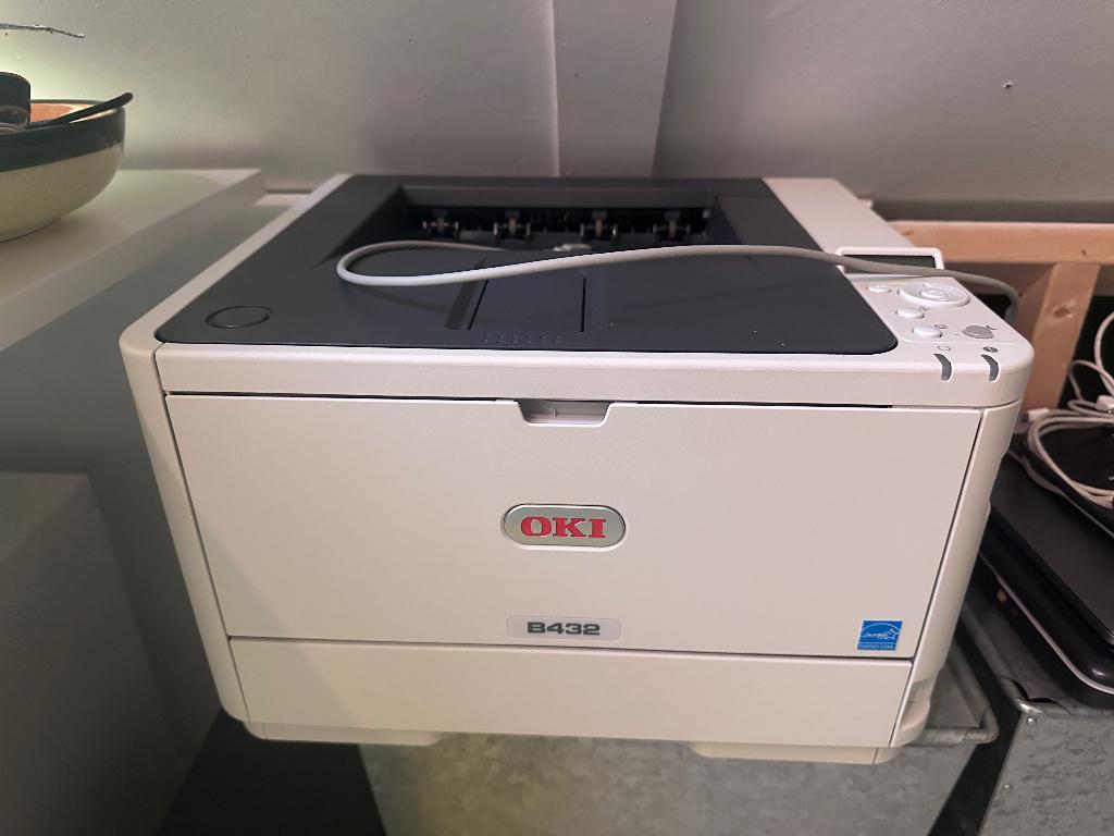 OKI laserprinter B432, Computers en Software, Printers, Ophalen, Zwart-en-wit printen, Zo goed als nieuw, Laserprinter