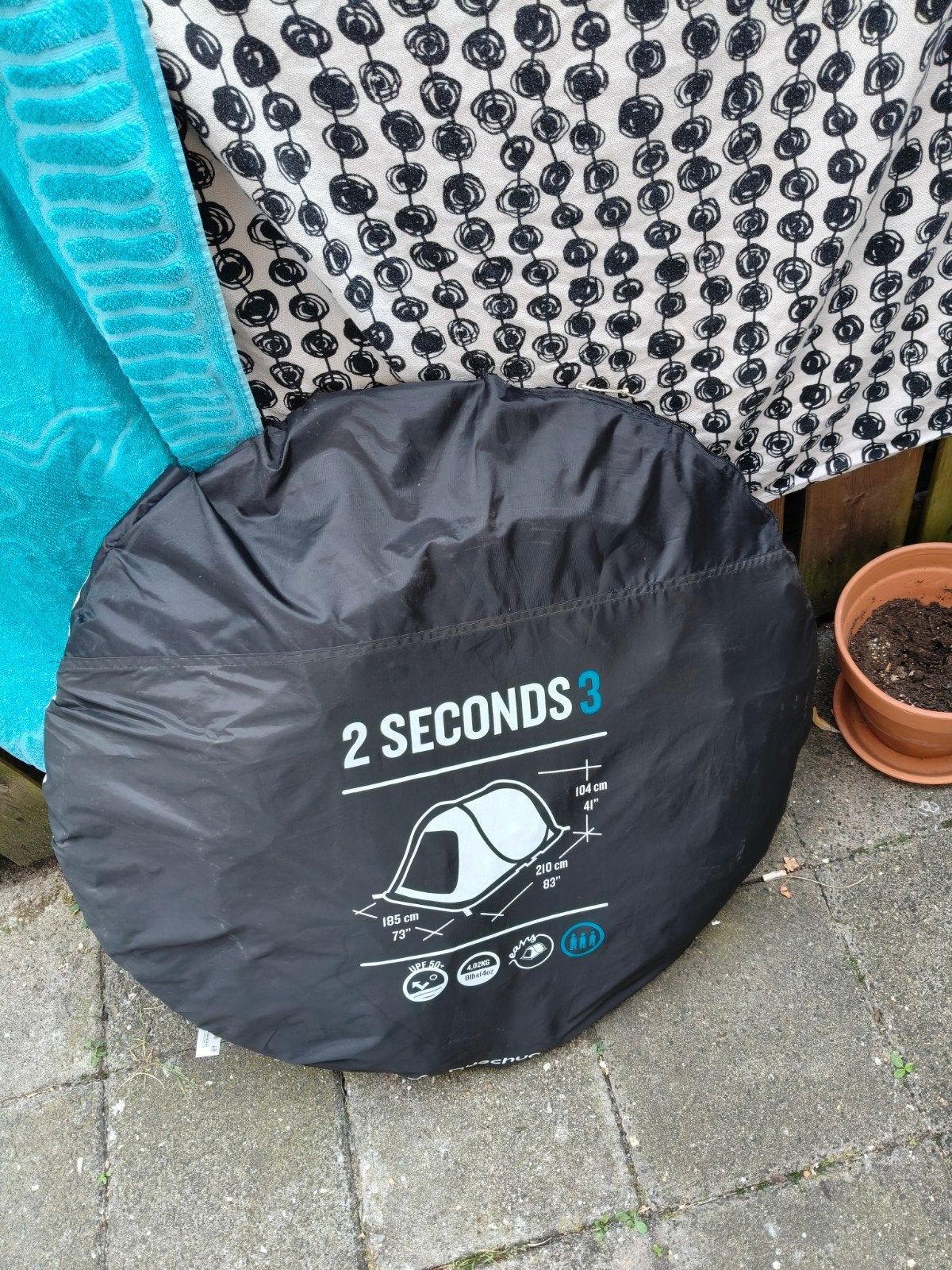Decathlon Quechua 2 Seconds 3p Fresh & Black, Ophalen of Verzenden, Zo goed als nieuw, Tot en met 3