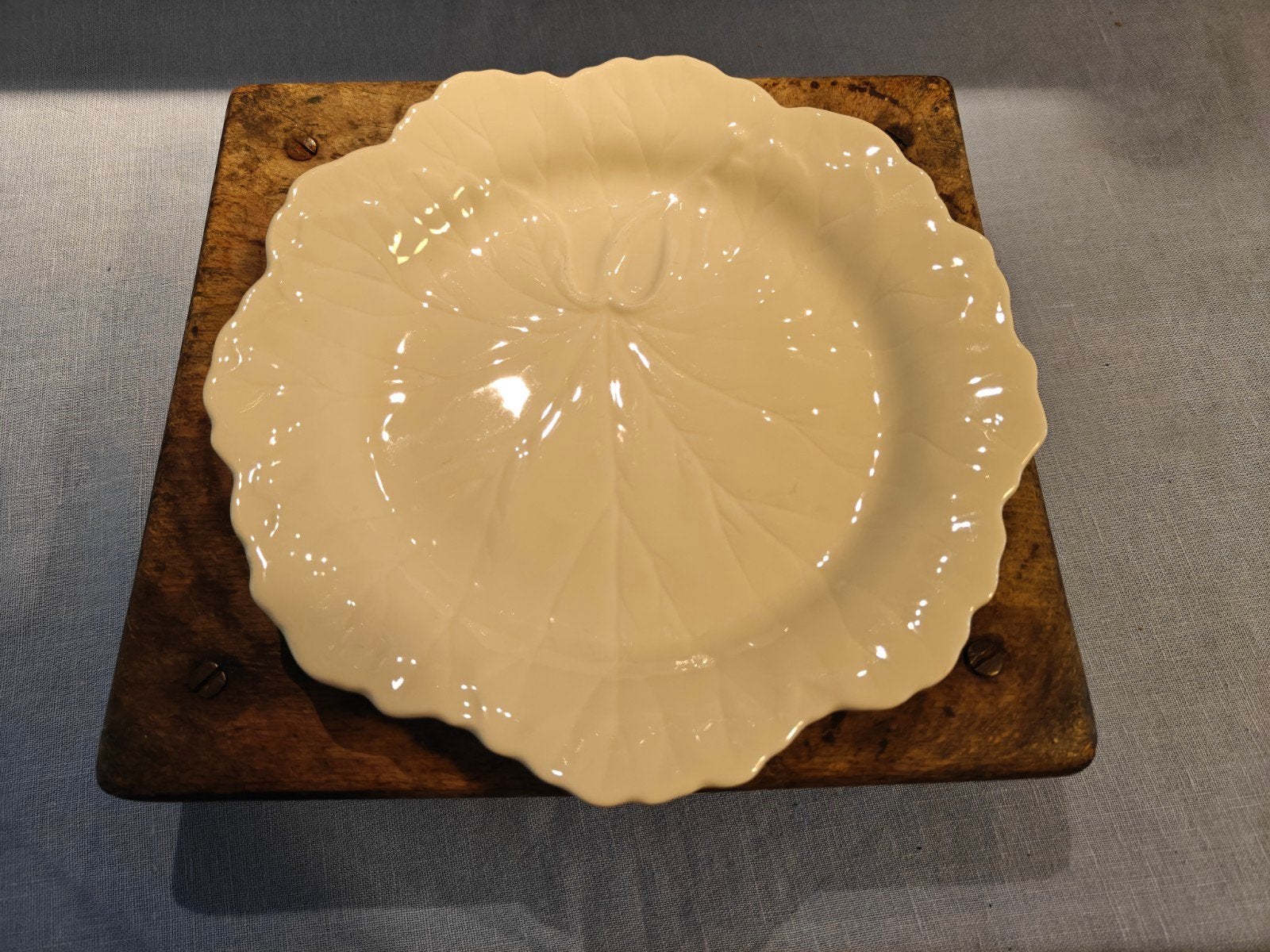 Wedgwood koolblad schaal, Ophalen of Verzenden, Zo goed als nieuw, Porselein, Schaal of Schalen