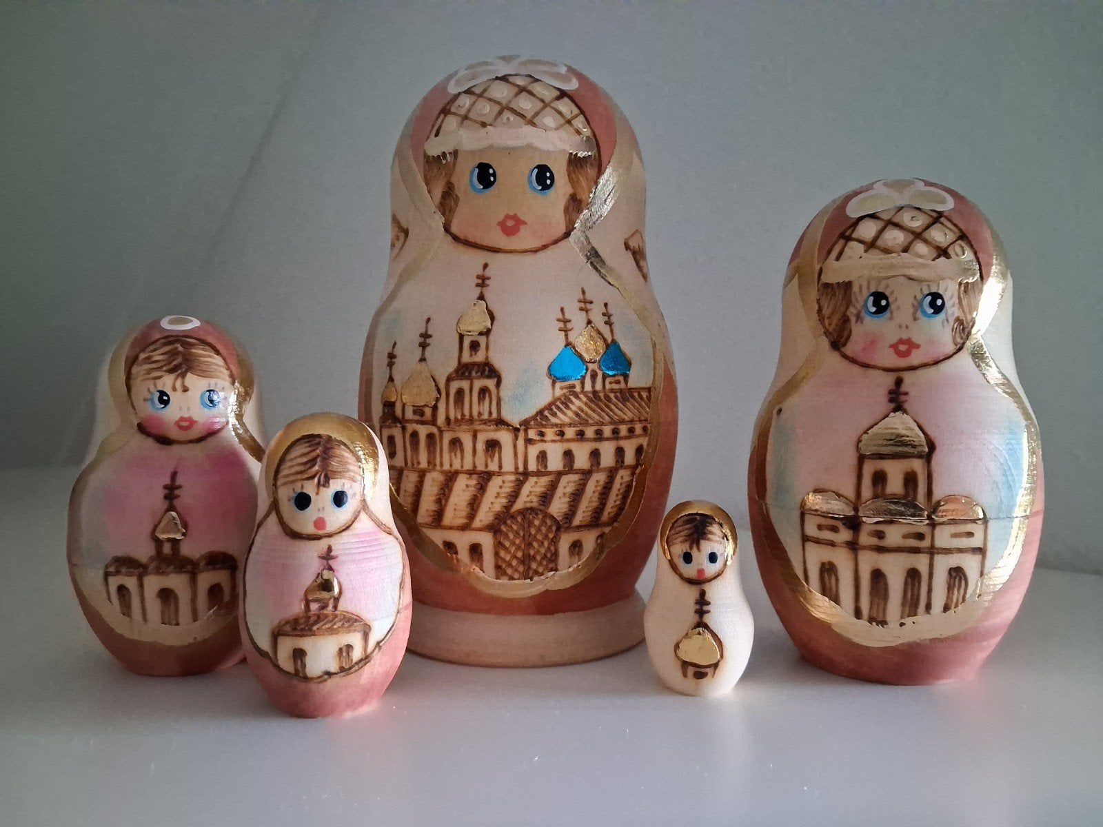5 delige Russische matroesjka. Kremlin gebrandschilderd., Verzamelen, Ophalen of Verzenden, Zo goed als nieuw