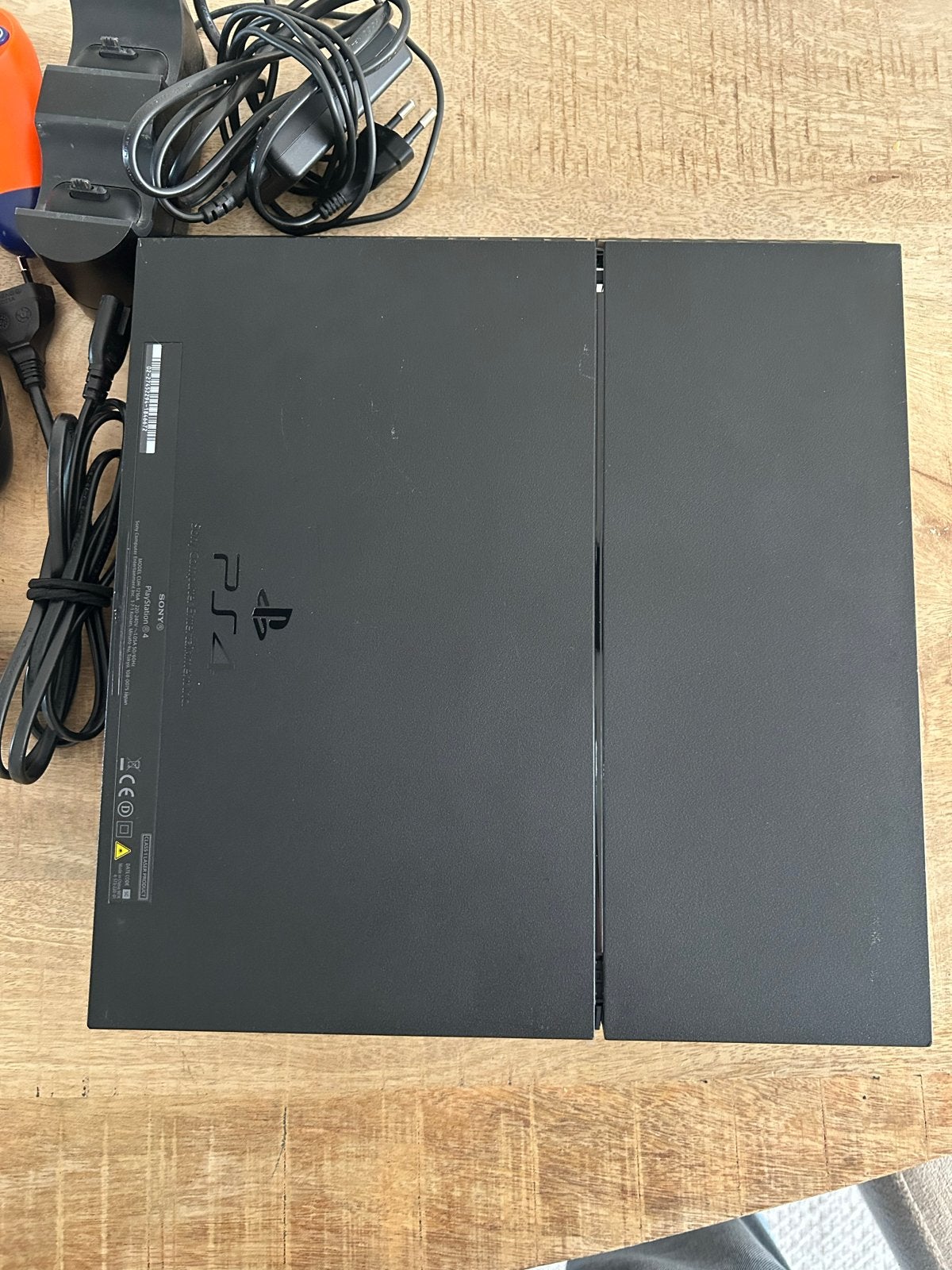 PlayStation 4 met 3 controllers en oplaadstation, Ophalen of Verzenden, Original, Met 3 controllers of meer, 500 GB