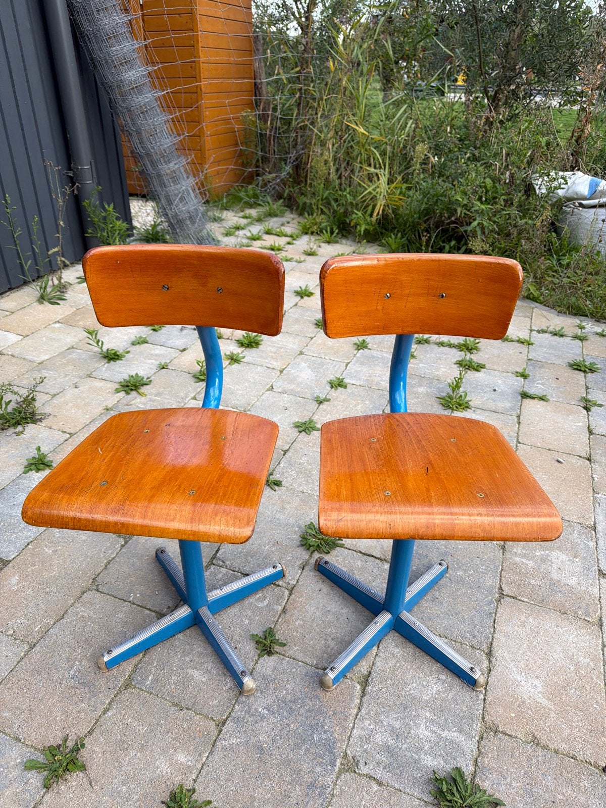 Vintage kinder bureaustoel set - Houten zitting, blauw frame, Ophalen