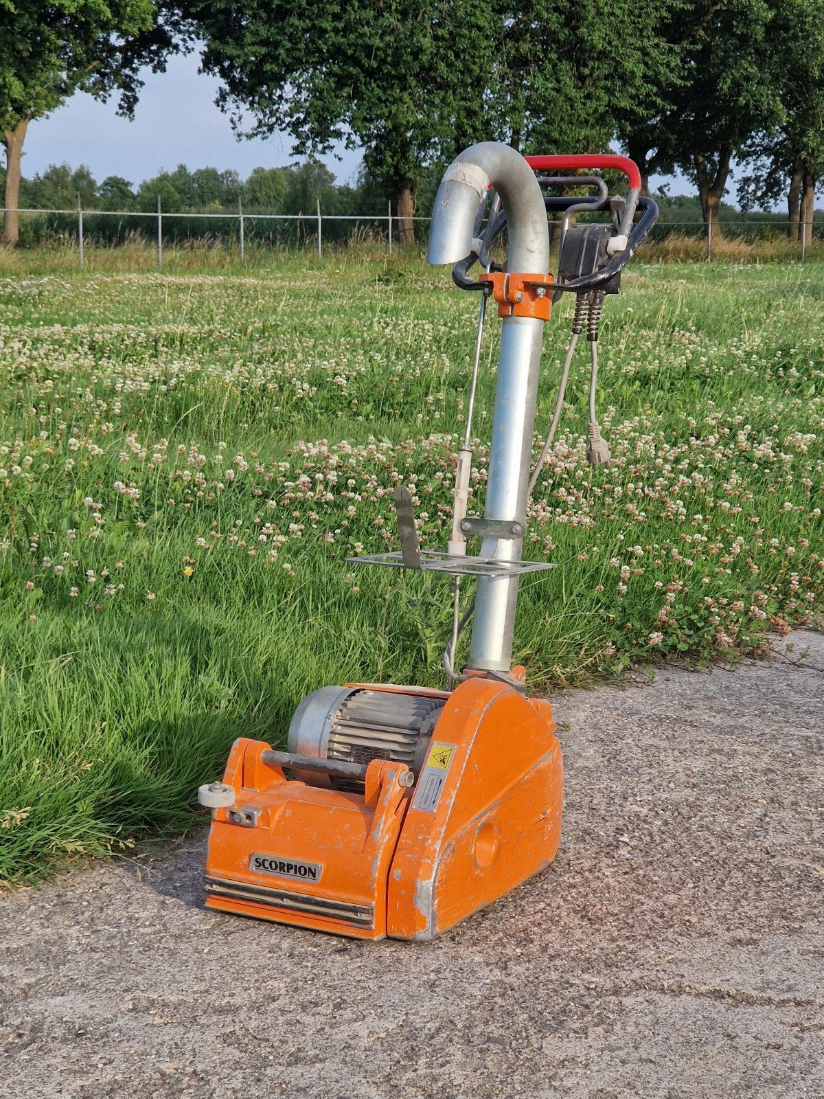 Künzle & Tasin Scorpion 
Parketschuurmachine schuurmachine, Doe-het-zelf en Verbouw, Ophalen of Verzenden, Gebruikt, 1200 watt of meer