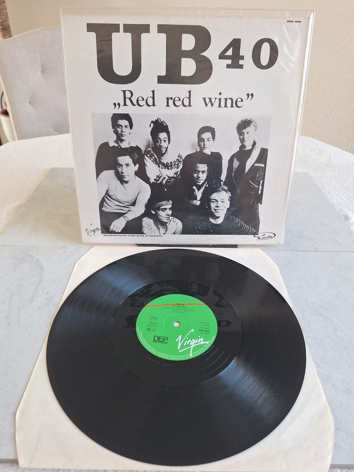 Maxi Single van UB 40 // RED RED WINE  ...uit 1983, Ophalen of Verzenden