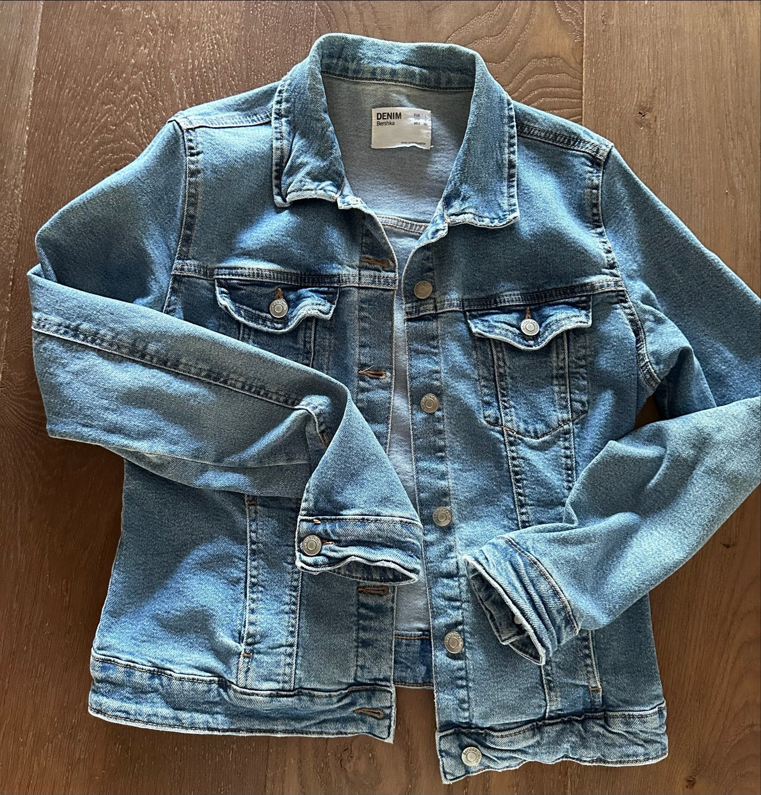 Bershka Denim spijkerjack - Gedragen, maar nog goed, Ophalen of Verzenden, Gedragen, Maat 36 (S), Blauw