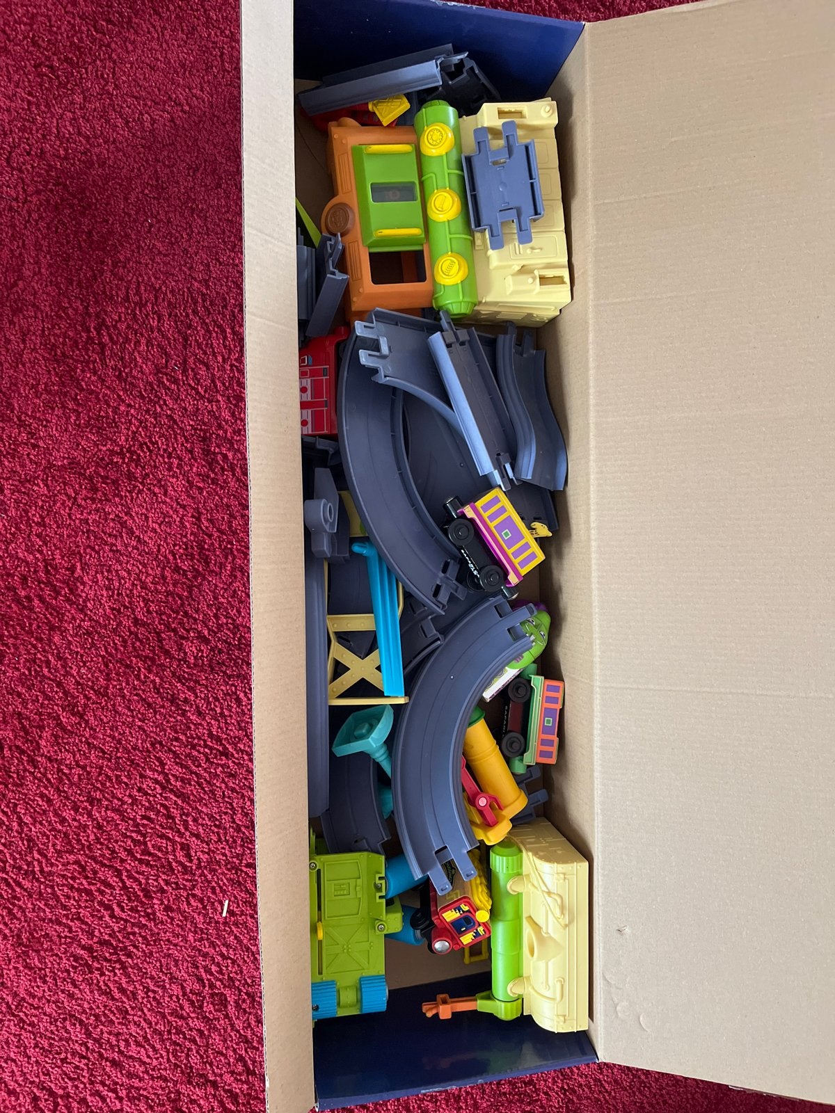 Chuggington treinbaan met wasserette en diverse accessoires, Ophalen, Gebruikt, Jongen of Meisje