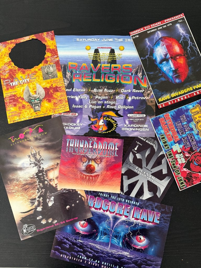 Flyers - Hardcore Jaren 90 - Flyer Pack Random - 1, Ophalen of Verzenden, Zo goed als nieuw, A4 of kleiner, Muziek