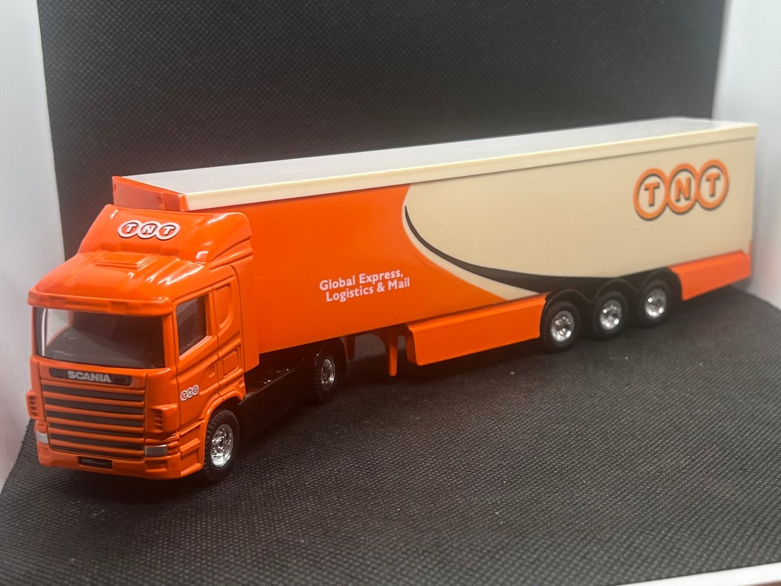 Corgi Toys Scania TNT, Verzenden, Zo goed als nieuw, Bus of Vrachtwagen