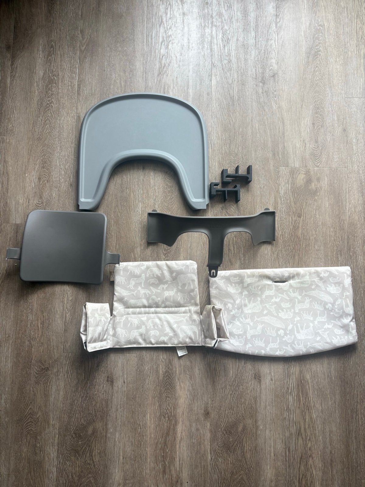 Stokke Tripp Trapp Newborn Set met Jollein kussen set, Ophalen of Verzenden, Zo goed als nieuw, Meegroeistoel, Afneembaar eetblad