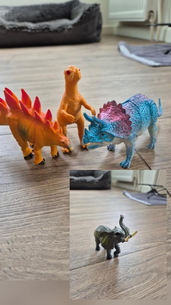 Speelgoed dieren: 3 dino's en 1 olifant, Ophalen of Verzenden, Gebruikt, Jongen of Meisje