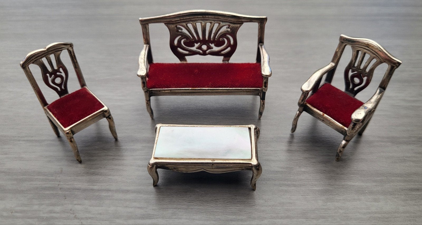 Zilveren miniatuur meubelset met Medusa-details, Antiek en Kunst, Ophalen of Verzenden, Zilver