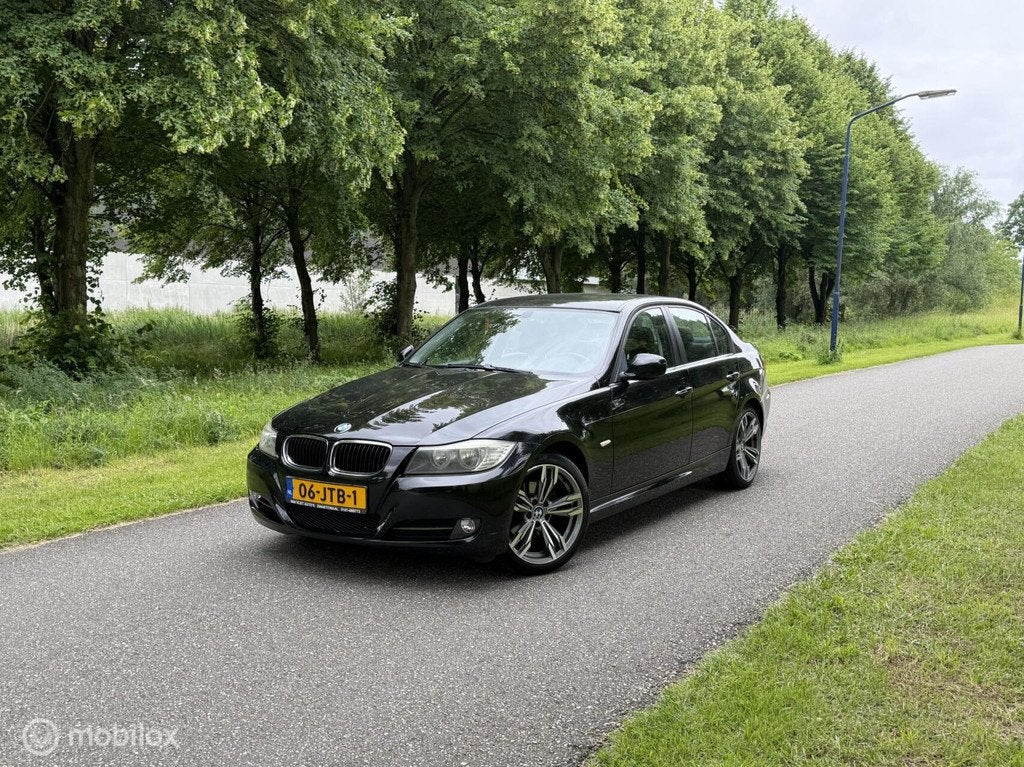 BMW 3-serie 316i Business Line*NAP*PARKEERSENSOR*AIRCO*NAVI, Auto's, BMW, Gebruikt, 4 cilinders, Origineel Nederlands, Bedrijf
