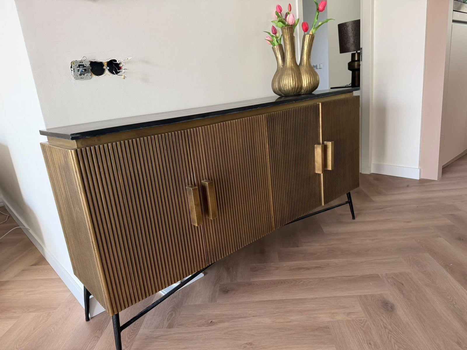 Foto 3 van Richmond interiors dressoir ironville 4 deurs