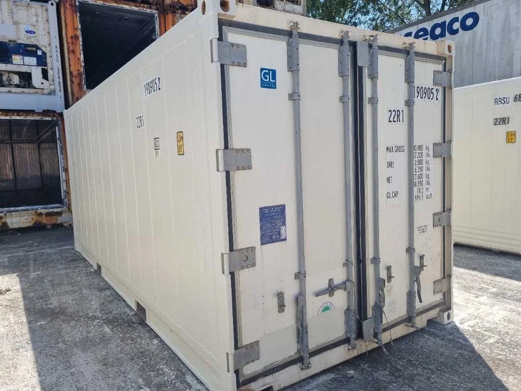 VERNOOY REEFER 1909052, Dave Vernooij, Davevernooij@icloud.com, Kellensedwarsweg 9
4004JC  Tiel, NL