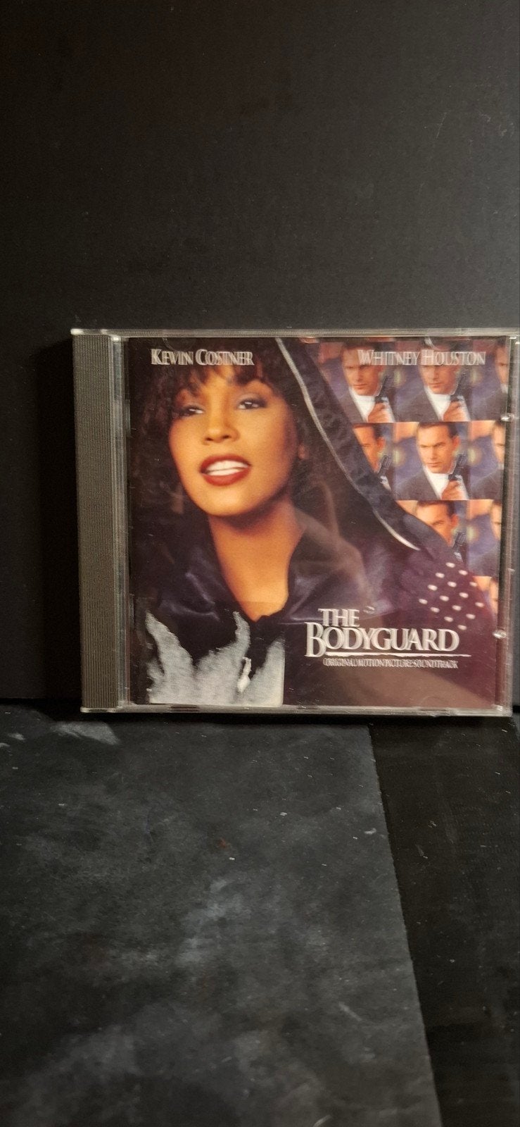 The Bodyguard Soundtrack - Whitney Houston & Kevin Costner, Soundtrack, Ophalen of Verzenden, Gebruikt, Soundtrack