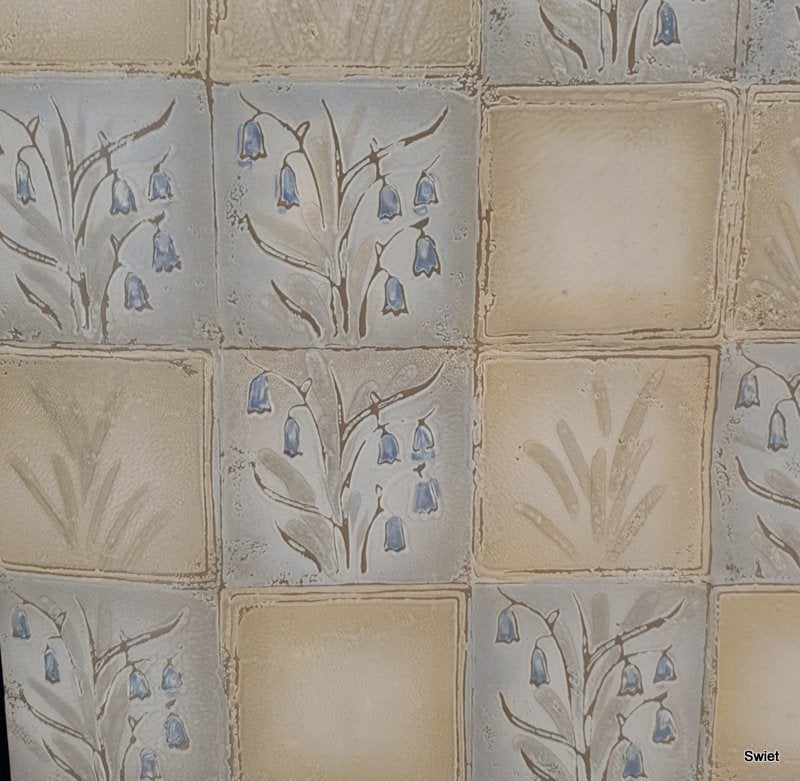 13180 Vintage tegelbehang met blauwe bloemtegels swiet, Ophalen of Verzenden, Beige