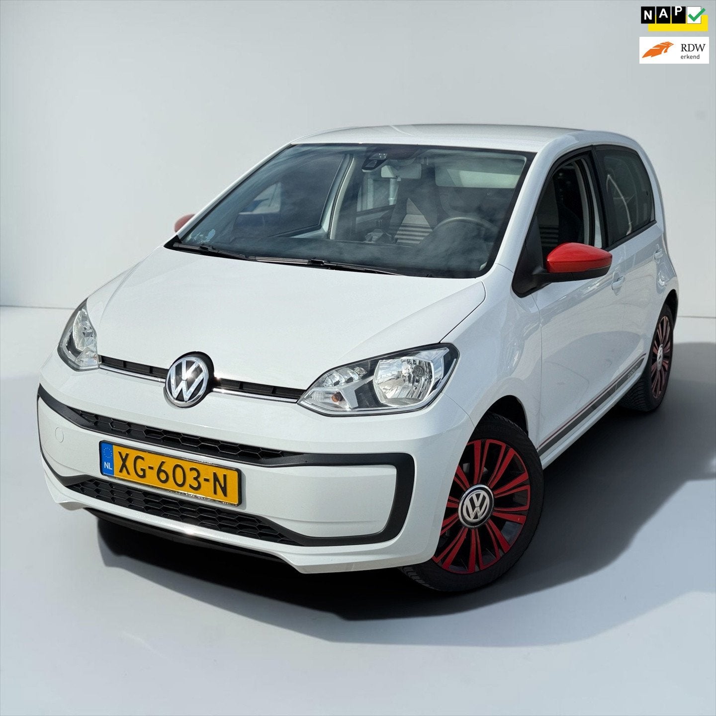 Volkswagen Up! 1.0 BMT move up! LED Allseason Airco, Auto's, Volkswagen, Voorwielaandrijving, Dealer onderhouden, Gebruikt, Wit