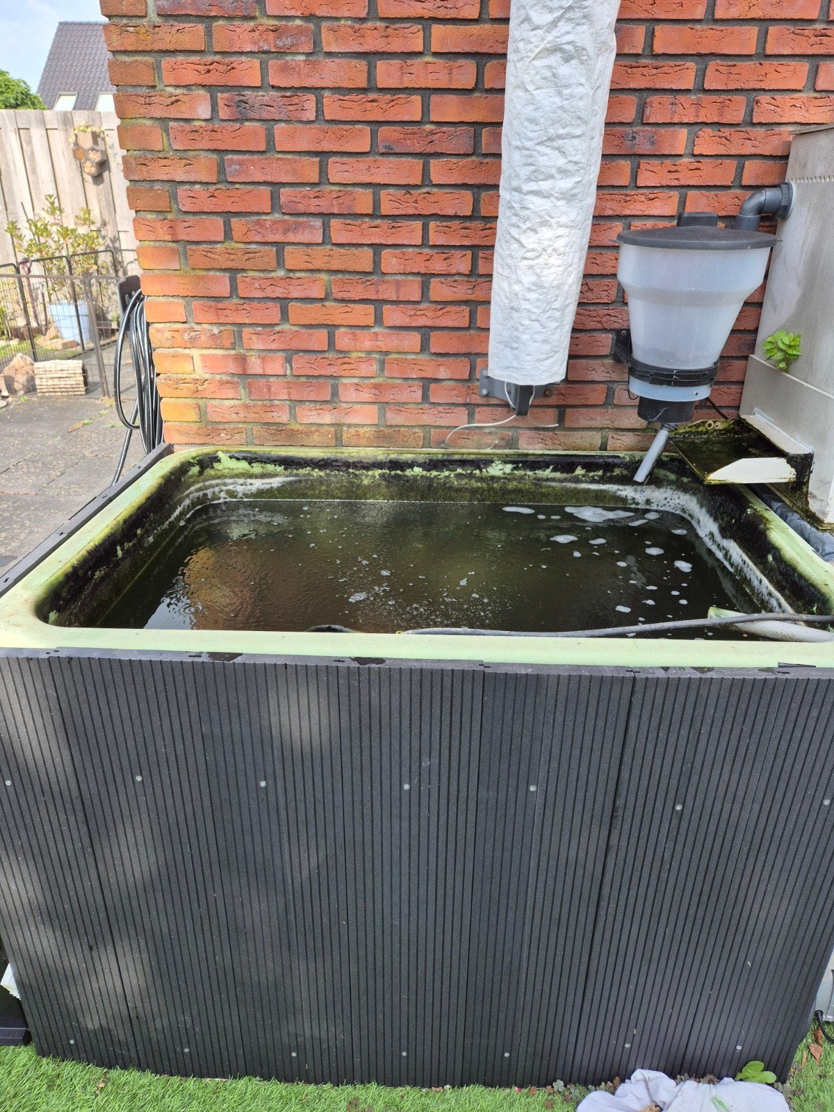 Complete opgroei bak met pomp en beluchter, Ophalen, Gebruikt, Vijverbak