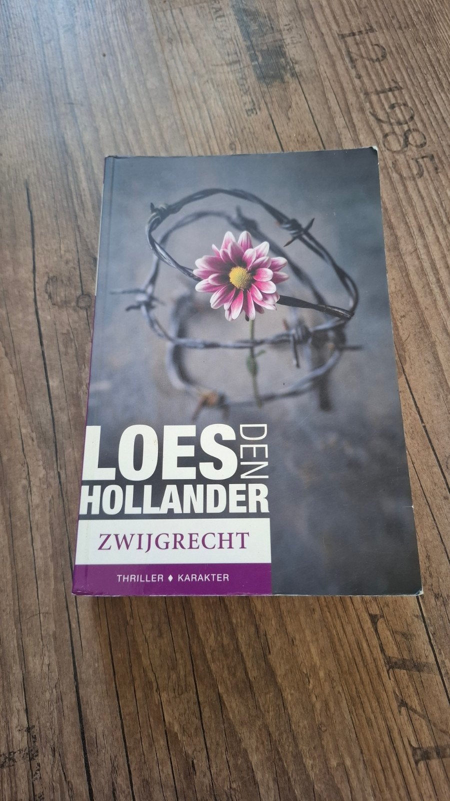 Loes den Hollander - Zwijgrecht (Thriller), Ophalen of Verzenden, Gelezen, Loes den Hollander, Nederland