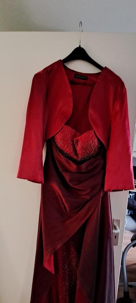 Elegante bordeauxrode galajurk met bolero, Galajurk, Onbekend, Gedragen, Rood