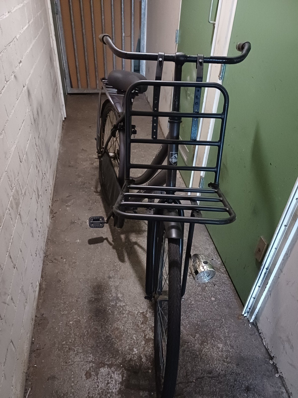 nette omafiets Altec 28 inch met voorrek, 56 cm of meer, Ophalen of Verzenden, Gebruikt