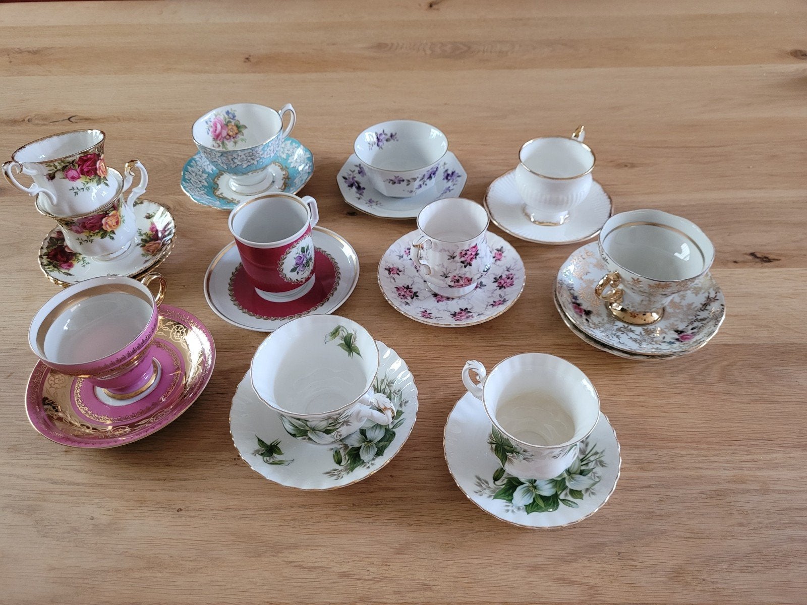 Theeservies o.a. Royal Albert en Royal Windsor, Ophalen