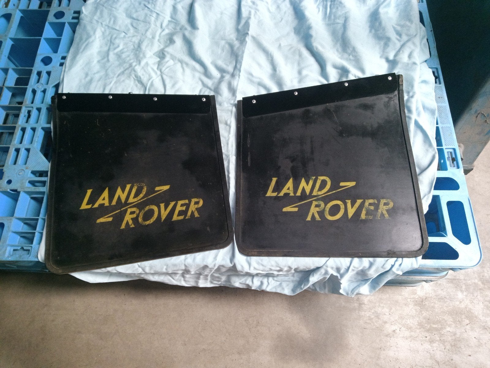 Rtc706 mudflaps Landrover Series, Auto-onderdelen, Achterklep, Ophalen of Verzenden, Achter, Gebruikt