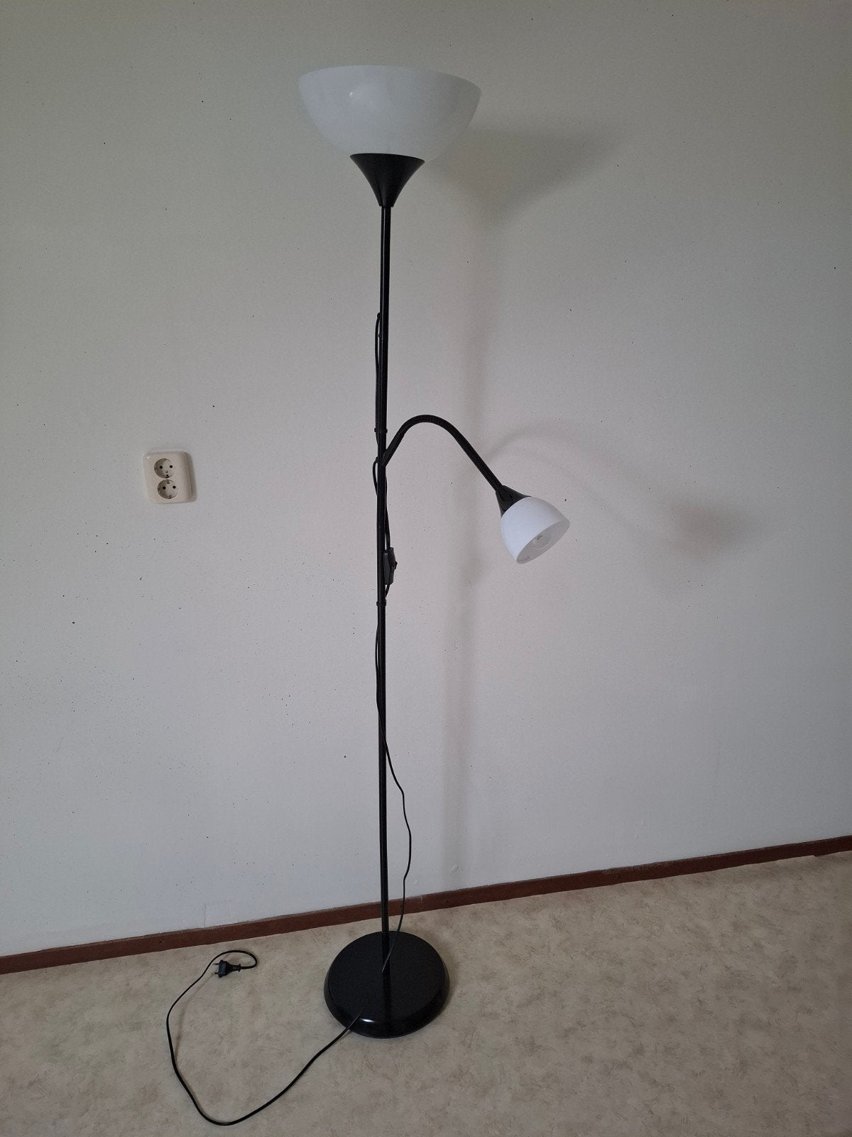 Vloerlamp zwart, Ophalen, Gebruikt, Overige materialen, 150 tot 200 cm