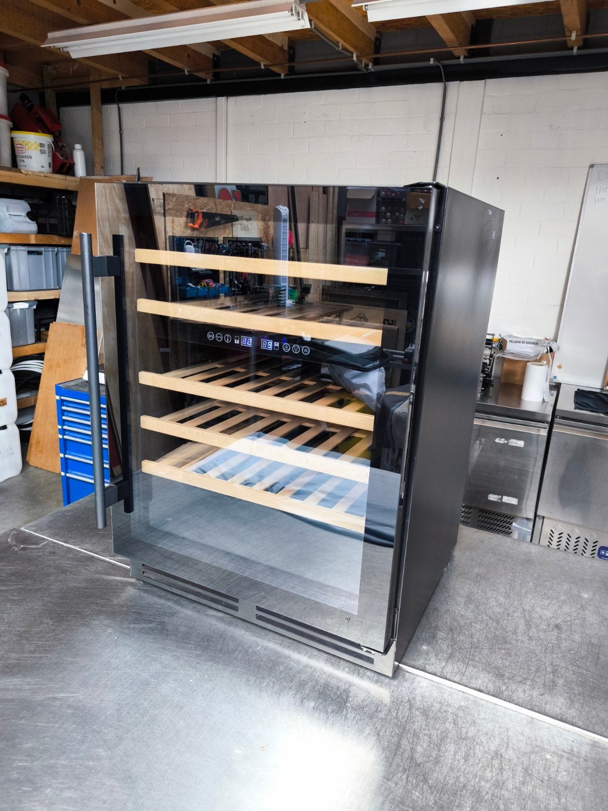 2de hands wijnkoelkast 2 zones – vrijstaand/inbouw, Ophalen, Zonder vriesvak, Minder dan 85 cm
