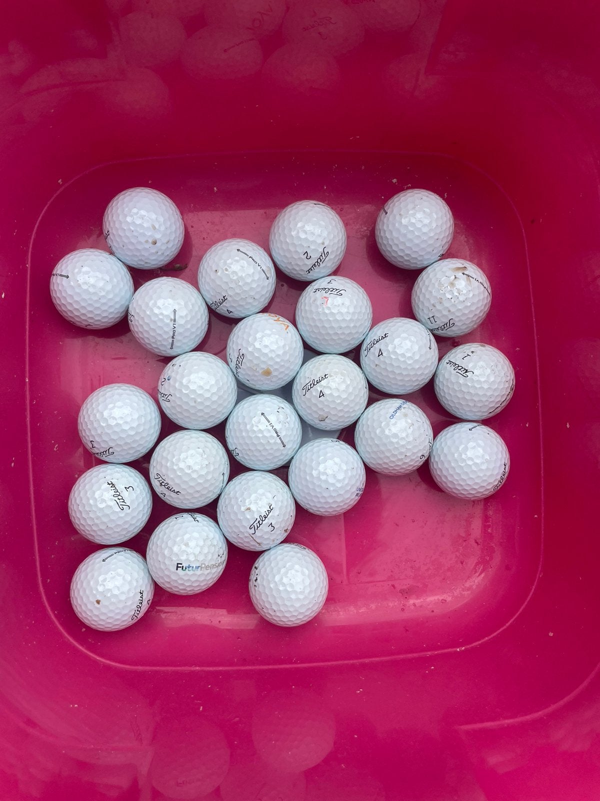 Golfballen 40x en spilesleutel en balraper, Ophalen of Verzenden, Zo goed als nieuw, Bal(len)