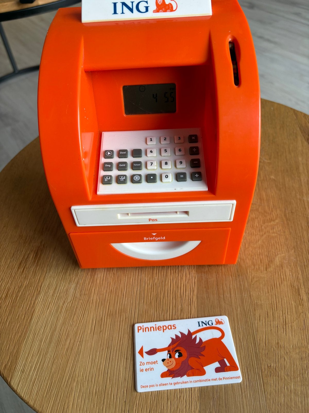 ING Pinniepas Pinautomaat Spaarpot met Pasje, Ophalen of Verzenden, Gebruikt, Kunststof, Overige thema's