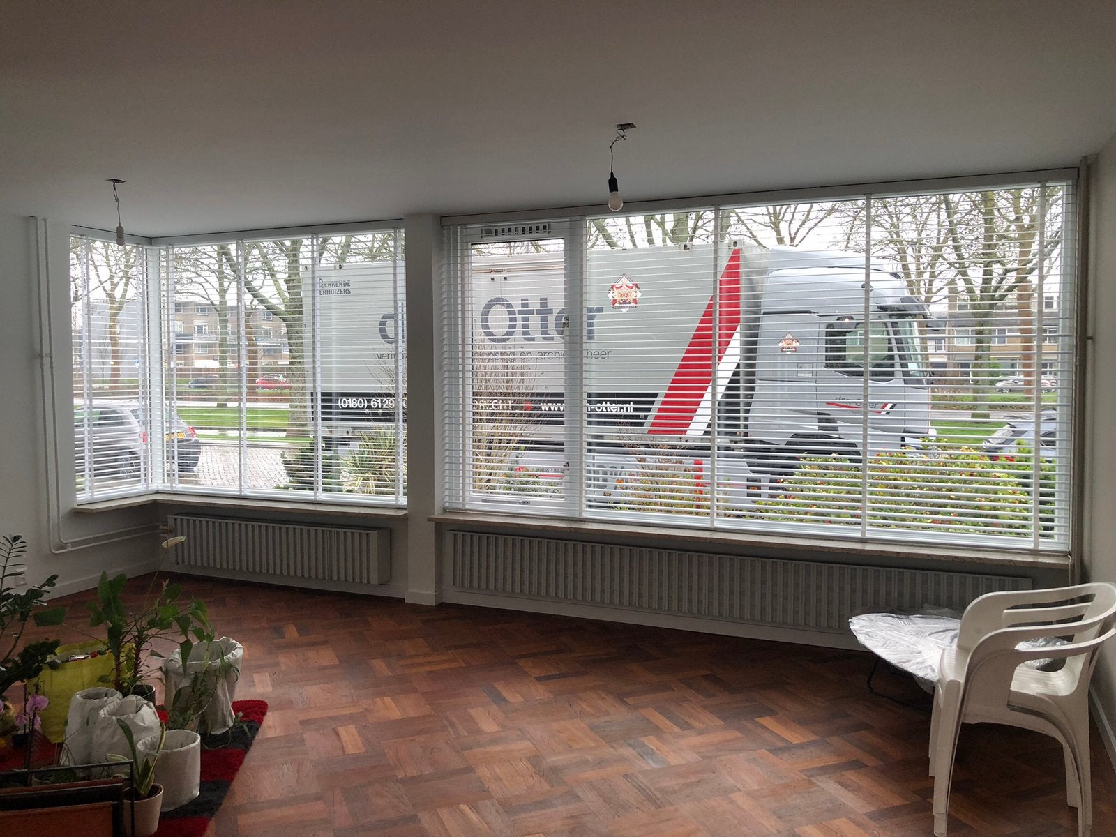 Witte jaloezieën, Ophalen, Jaloezie, Karwei, Zo goed als nieuw