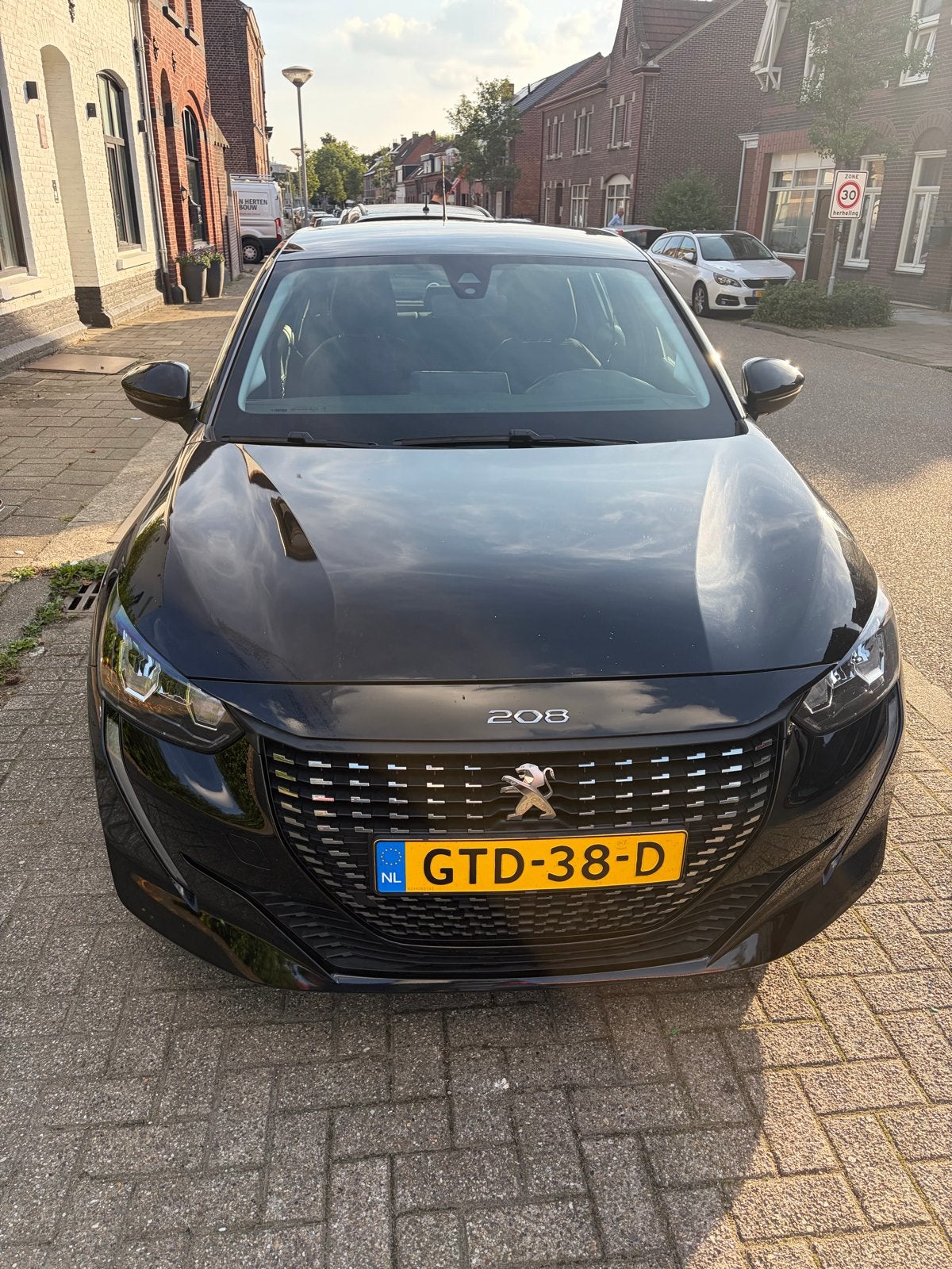 Peugeot 208 1.2 Puretech 75pk 2021 Zwart, Auto's, Voorwielaandrijving, 74 pk, 1199 cc, Handgeschakeld