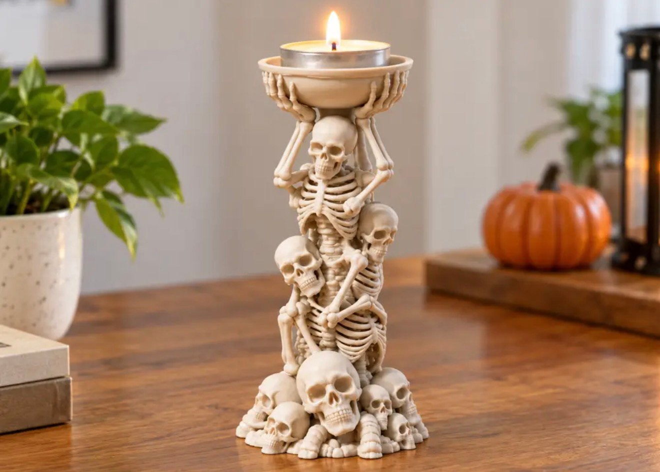 Gothic Skelet Kandelaar – Unieke Halloween Decoratie, Ophalen of Verzenden, Zo goed als nieuw, Grijs, Kandelaar