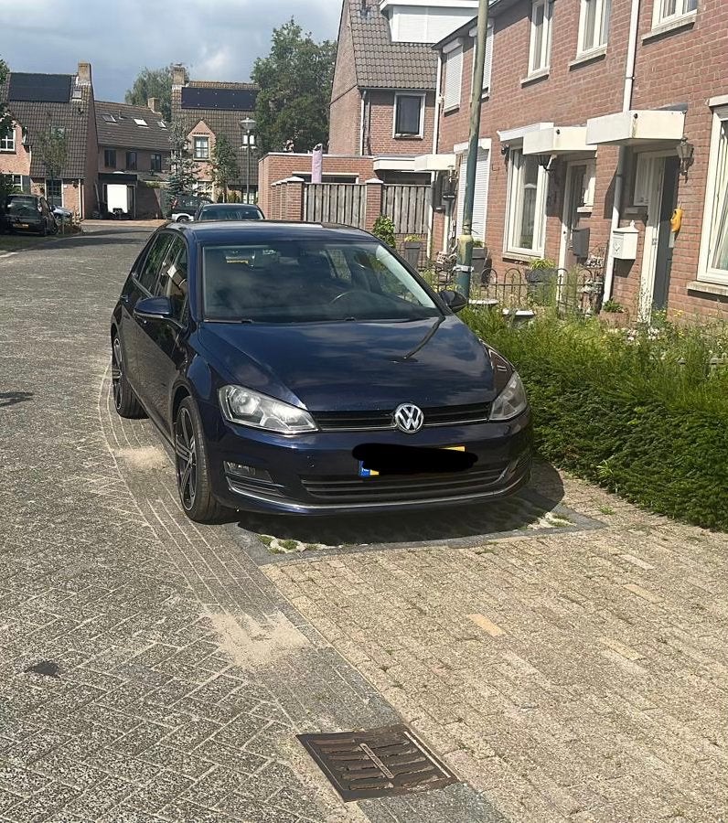 Volkswagen Golf 7 1.4 TSI BlueMotion Highline Stoelmassage, Voorwielaandrijving, Zwart, Blauw, Leder en Stof