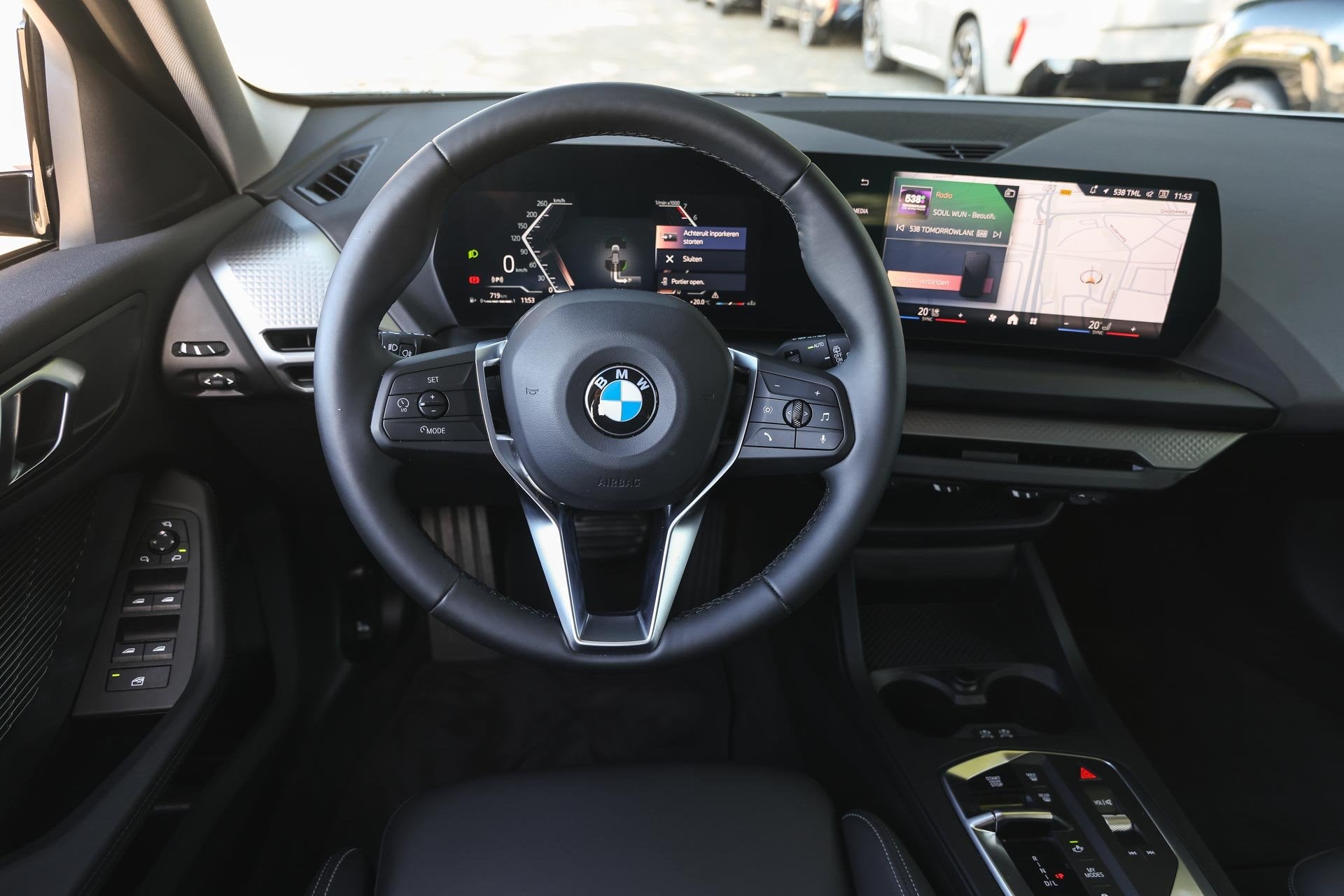 BMW 1 Serie 120 M Sport Automaat / Sportstoelen / Stoelverwa, Auto's, Dealer onderhouden, Gebruikt, 156 pk, Met garantie (alle)