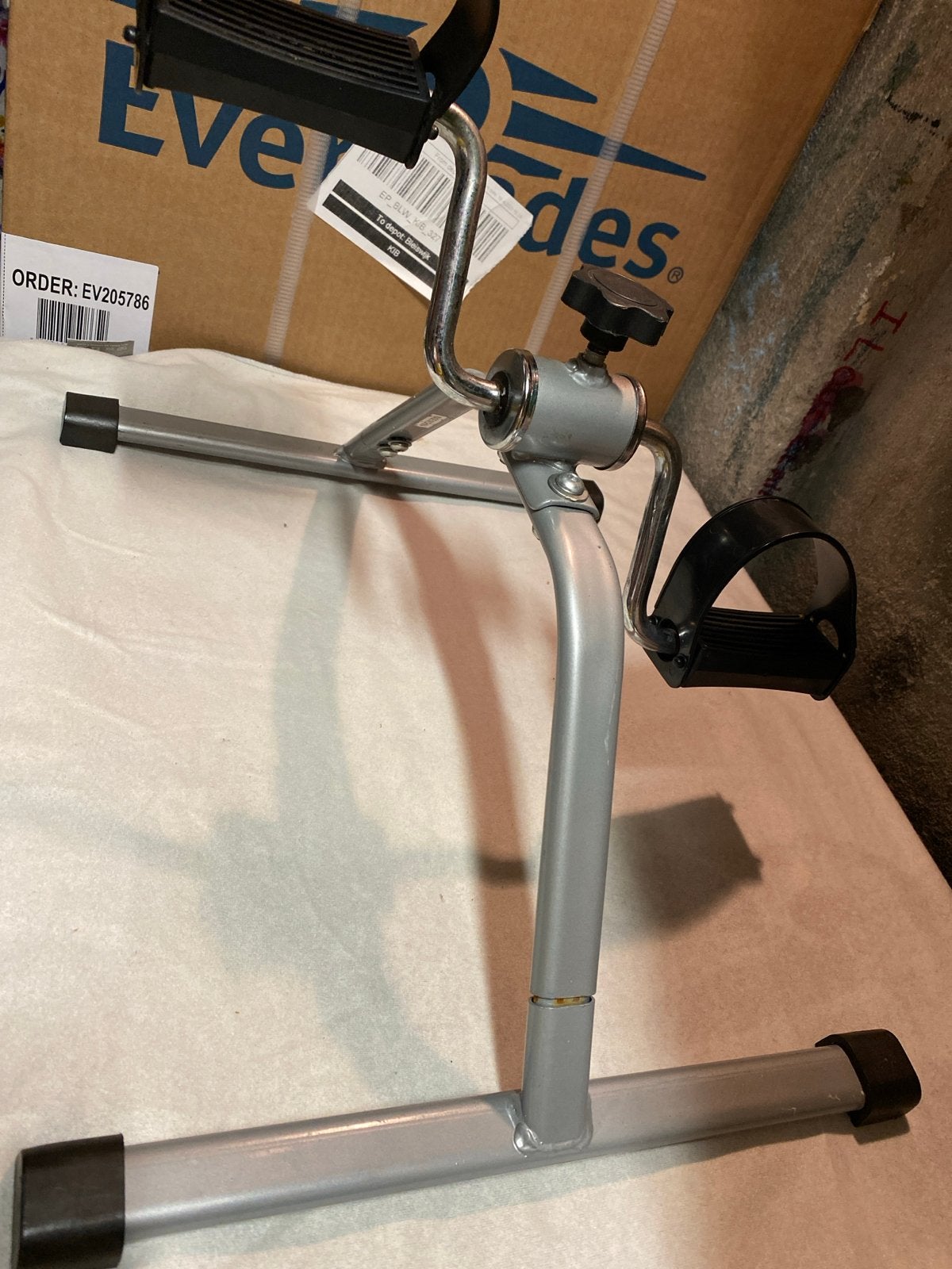 Compacte Stoelfiets / Pedaltrainer - Ideaal voor Thuis, Sport en Fitness, Fitnessapparatuur, Gebruikt, Armen, Ophalen of Verzenden