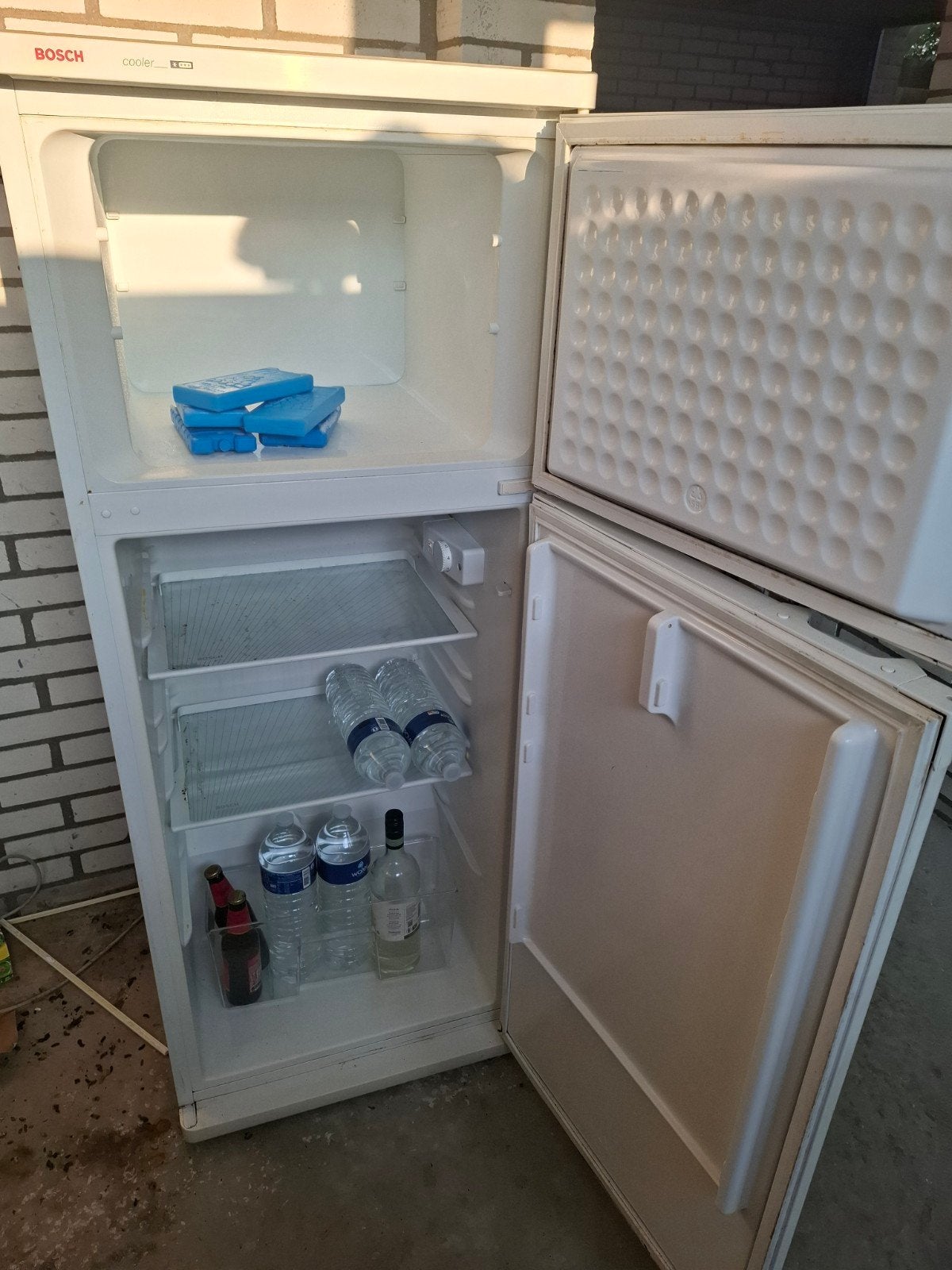 Bosch koelkast met vriesvak - Goede staat, Witgoed en Apparatuur, Koelkasten en IJskasten, Ophalen, Gebruikt, 200 liter of meer