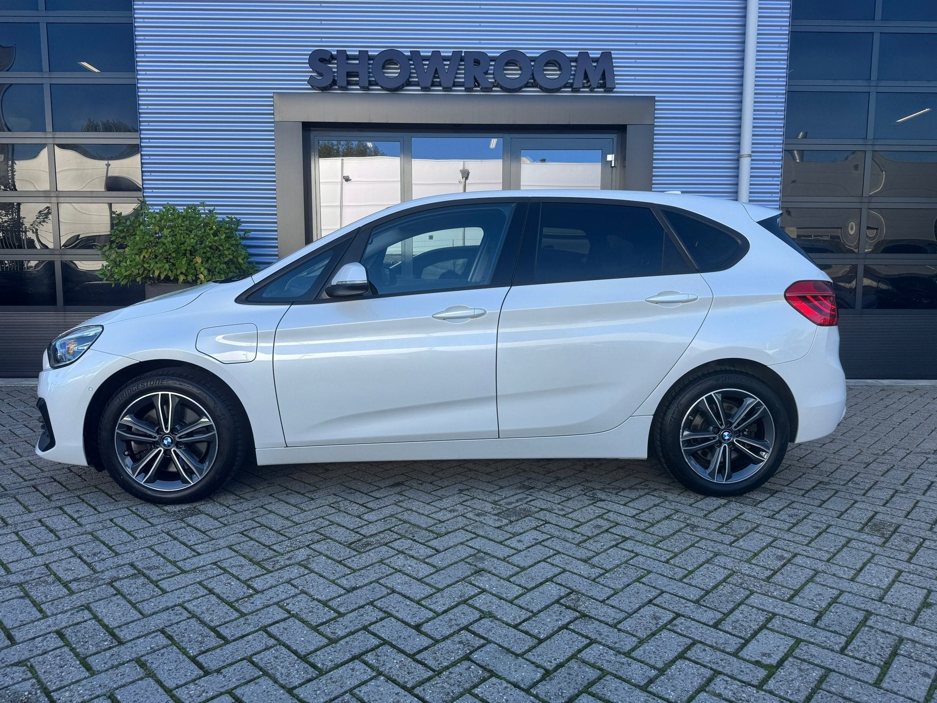 BMW 2-serie Active Tourer 225xe iPerformance CRUISE|CAMERA|L, Auto's, Automaat, 136 pk, Gebruikt, 1650 kg