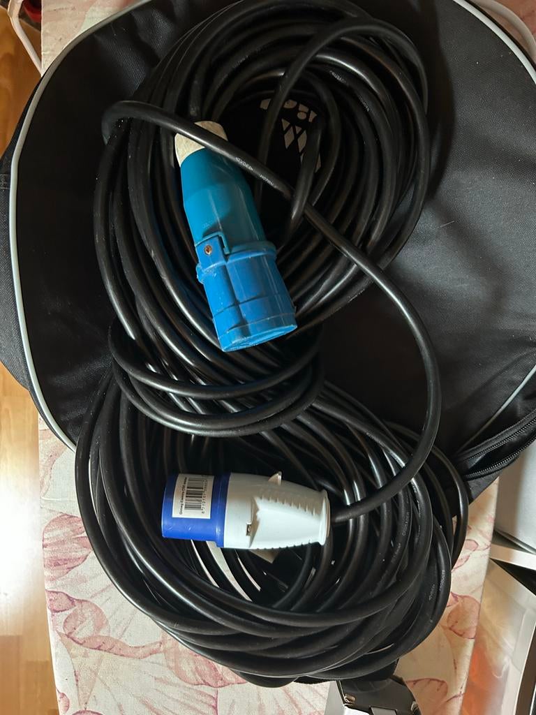 30 meter camping stroomkabel met kabeltas Obelink, Ophalen of Verzenden, Zo goed als nieuw, Apparatuur