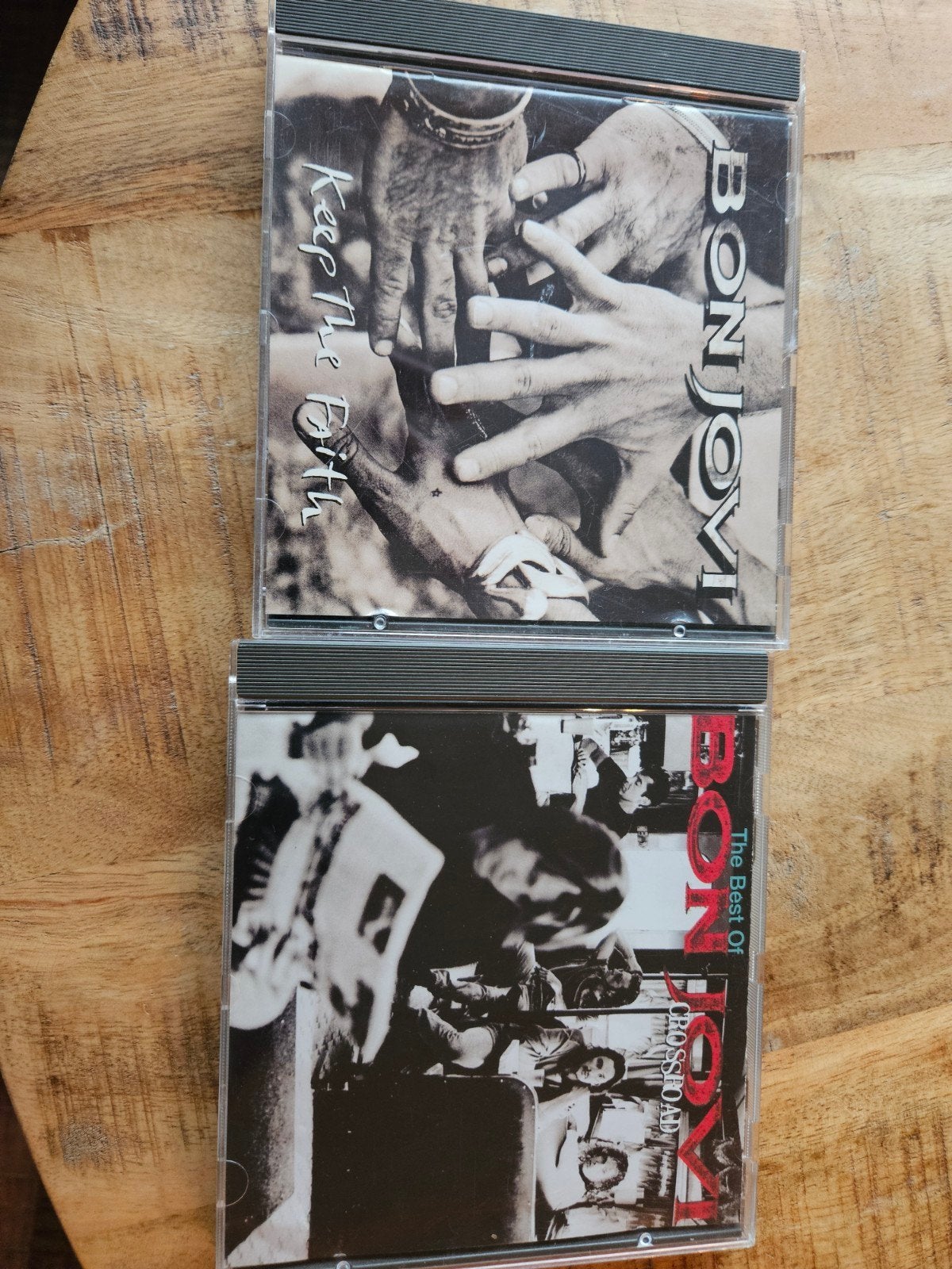 Bon Jovi CD's: Keep the Faith & Cross Road (The Best Of), Ophalen, Gebruikt, Hard Rock, Album